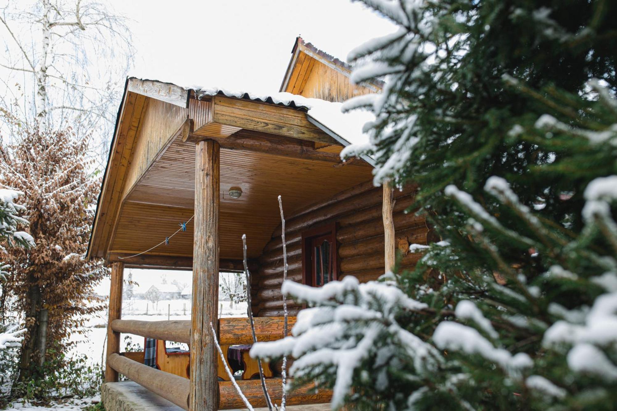 Kolyba Opryshkiv Otel Nizhneye Selishche Oda fotoğraf